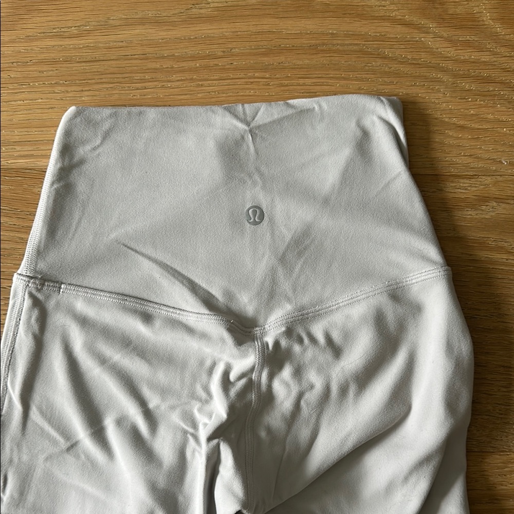 lululemon athletica Chrome Align High Rise 28” - Picture 2 of 3